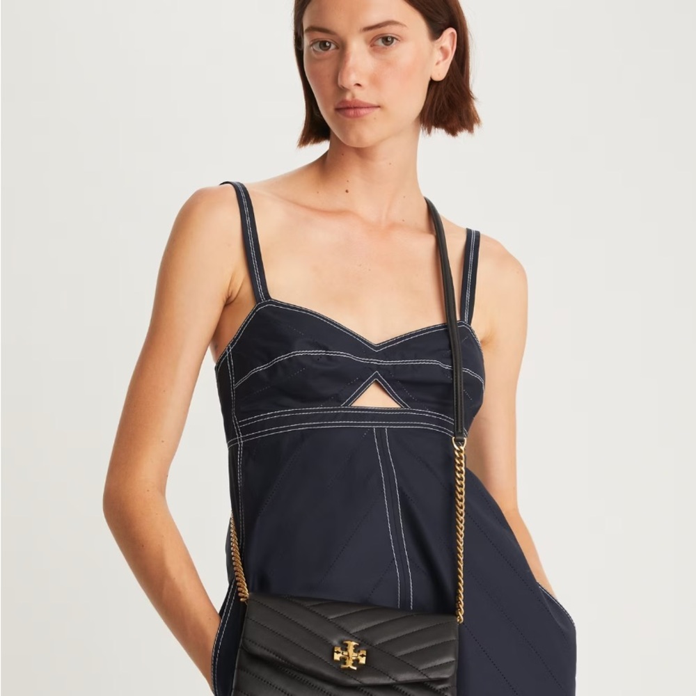 New / perfect condition Tory Burch Kira chevron chain cross body bag gold chain